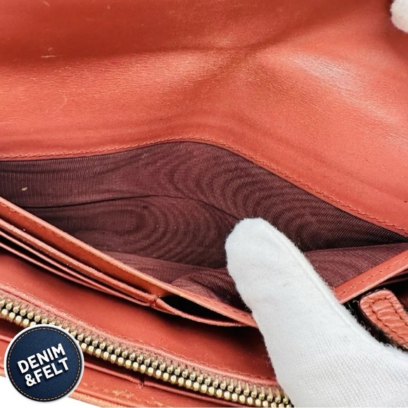 MIU MIU Vintage Camel Brown Leather Crocodile Embossed Clasp Long Wallet 🤎 - Picture 11 of 12